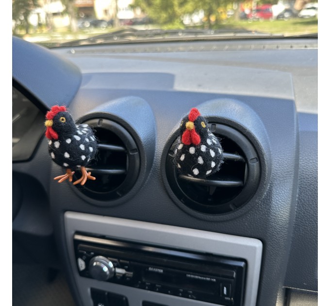 Polka dot black chicken air vent clip