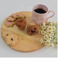 Cupcake with jam air vent clip