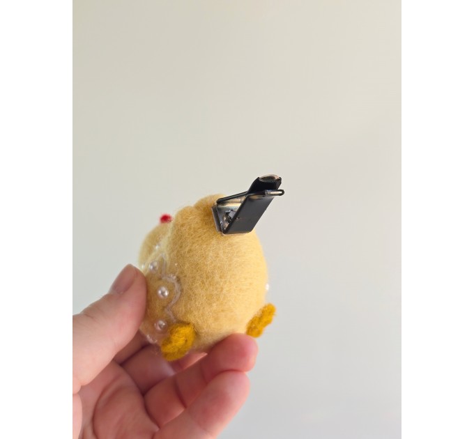 Pastel color chickens with bows and beads air vent clip