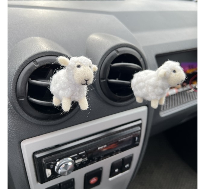 Black sheep air vent clip