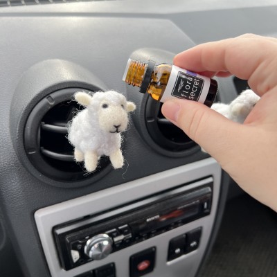 White sheep air vent clip