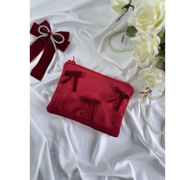 Red velvet E-reader sleeve with bows