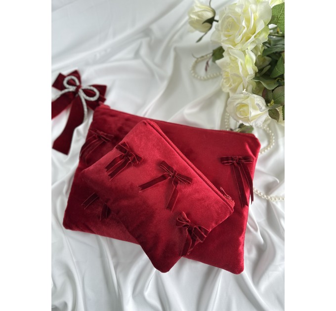 Red velvet laptop sleeve with bows