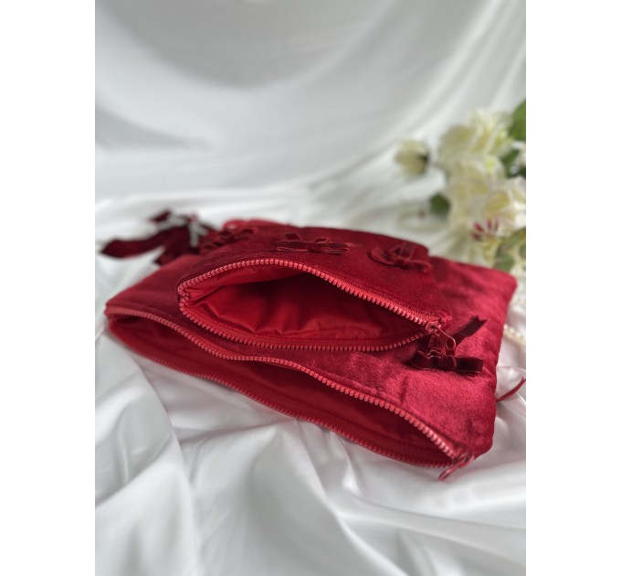 Red velvet laptop sleeve with bows
