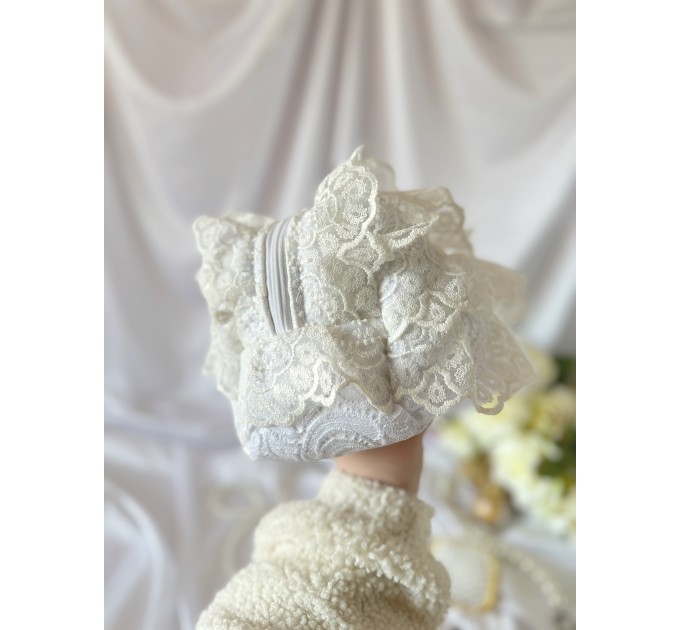 Large lace rococo cosmetic bag