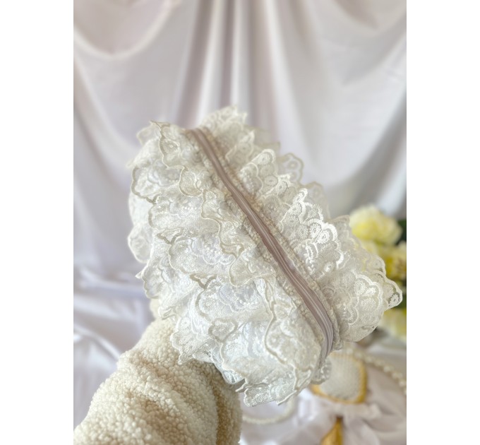 Large lace rococo cosmetic bag