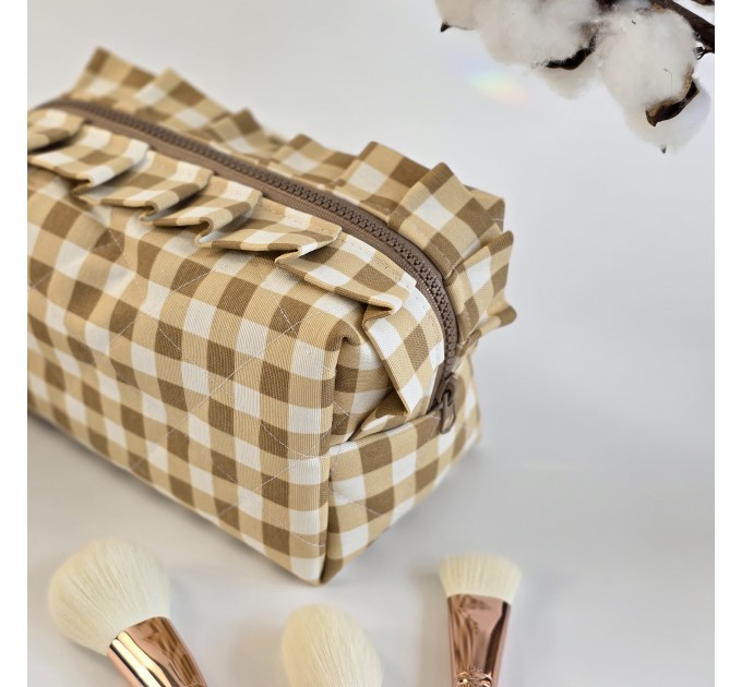 Medium checkered brown cosmetic bag with ruffles
