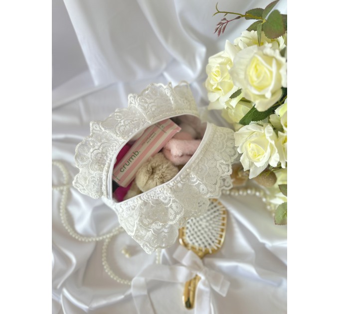 Medium lace rococo cosmetic bag
