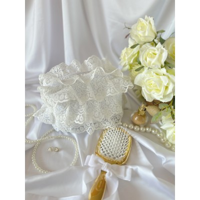 Medium lace rococo cosmetic bag