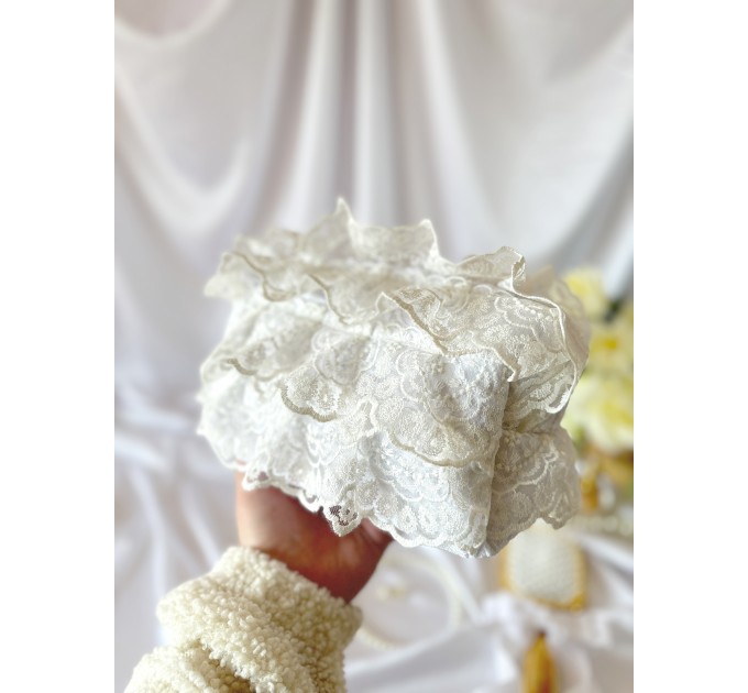 Medium lace rococo cosmetic bag