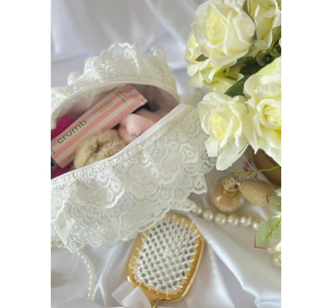 Medium lace rococo cosmetic bag