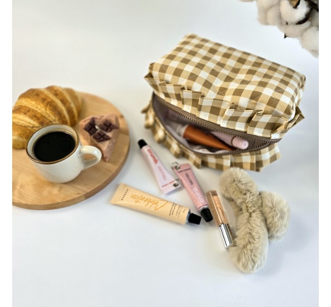 Small checkered brown cosmetic bag with ruffles