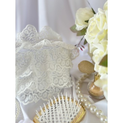 Small lace rococo cosmetic bag