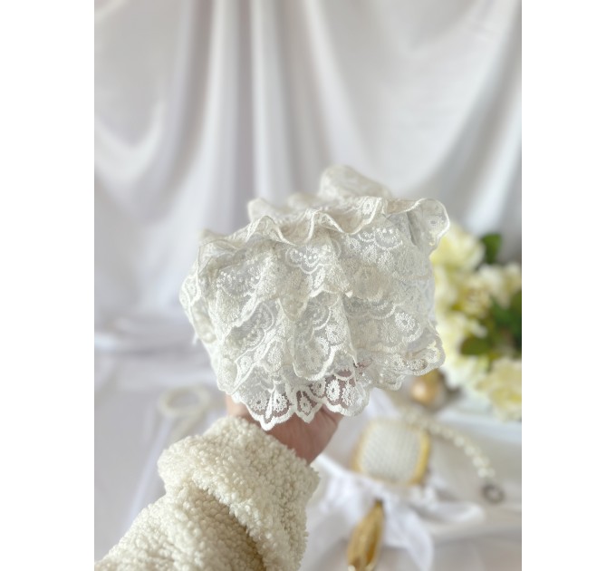 Small lace rococo cosmetic bag
